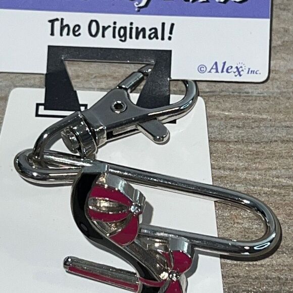 Key Finder Alexx Pink Shoes Heels Hook Clip - Picture 3 of 7